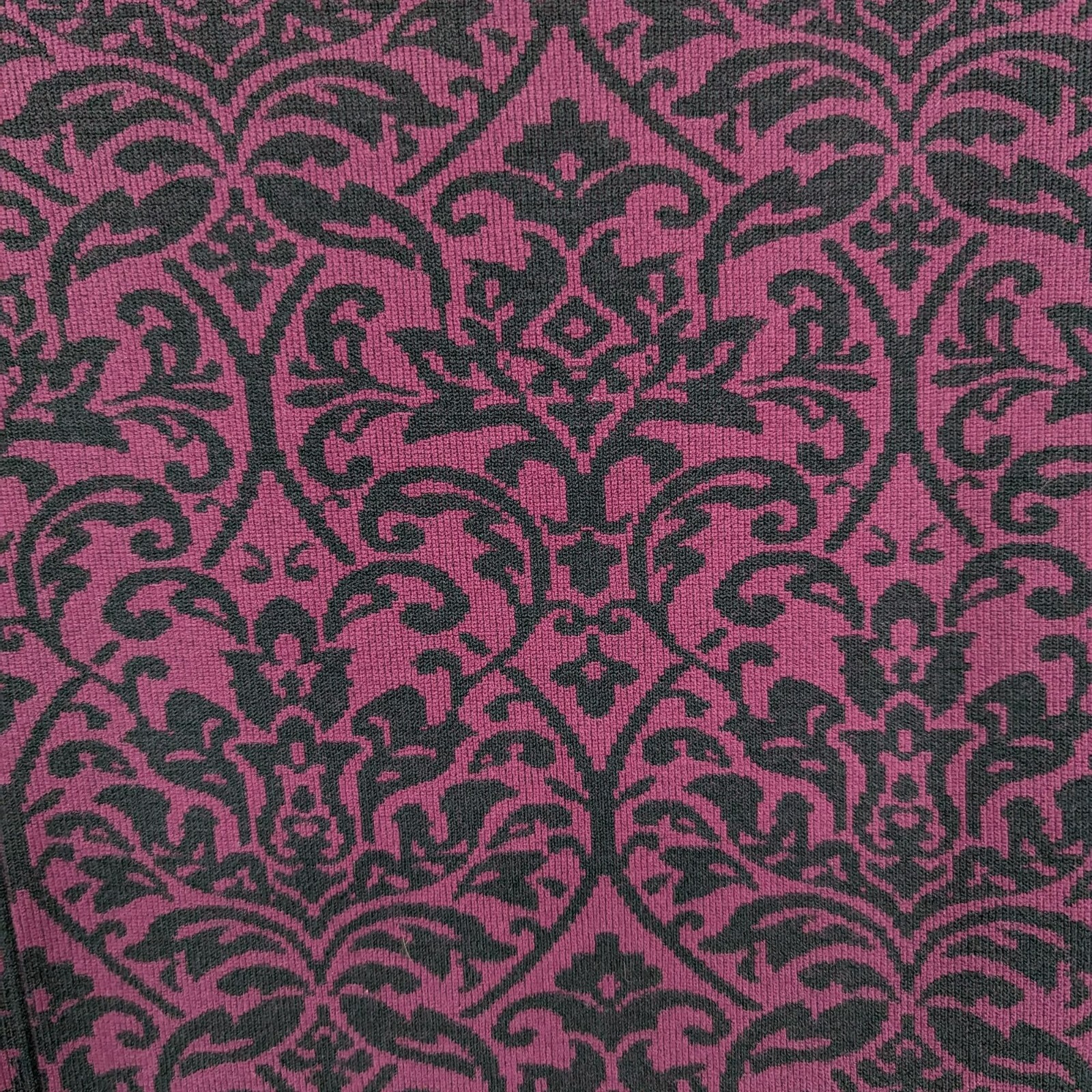 Fabletics Long Sleeve Athletic Top S Maroon Black Damask Scooped Textured Fitted