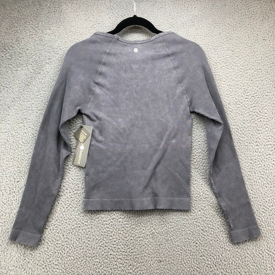 Harmony & Balance Top Womens Medium Gray Mineral Wash V-Neck Long Sleeve CHB1809