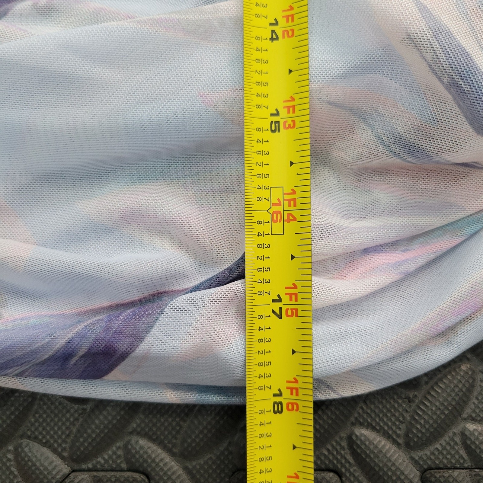 Fabletics Crop Top Pastel Small Yoga Activewear Fairy Athleisure Festival Gym