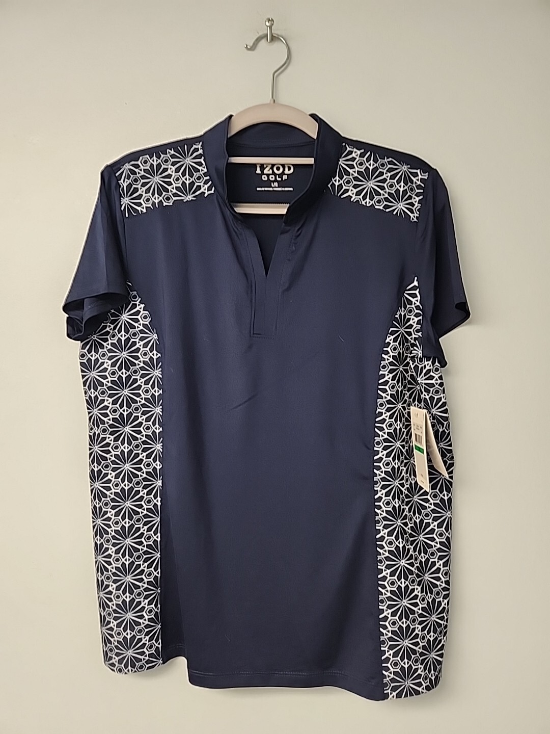 IZOD Womens Golf Polo Shirt V-Neck Club Car Print Design Short Sleeve Large NWT