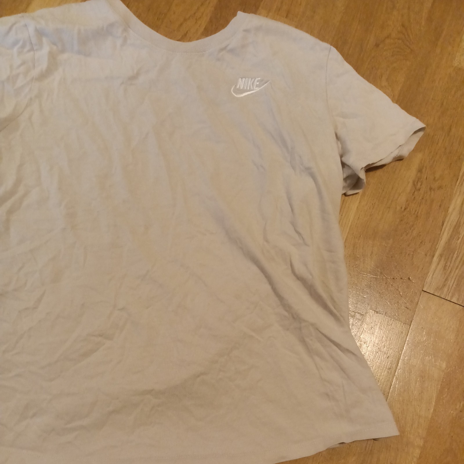 Woman Ladies Gray Nike Dri-Fit Shirt Scoop neck Top medium beige