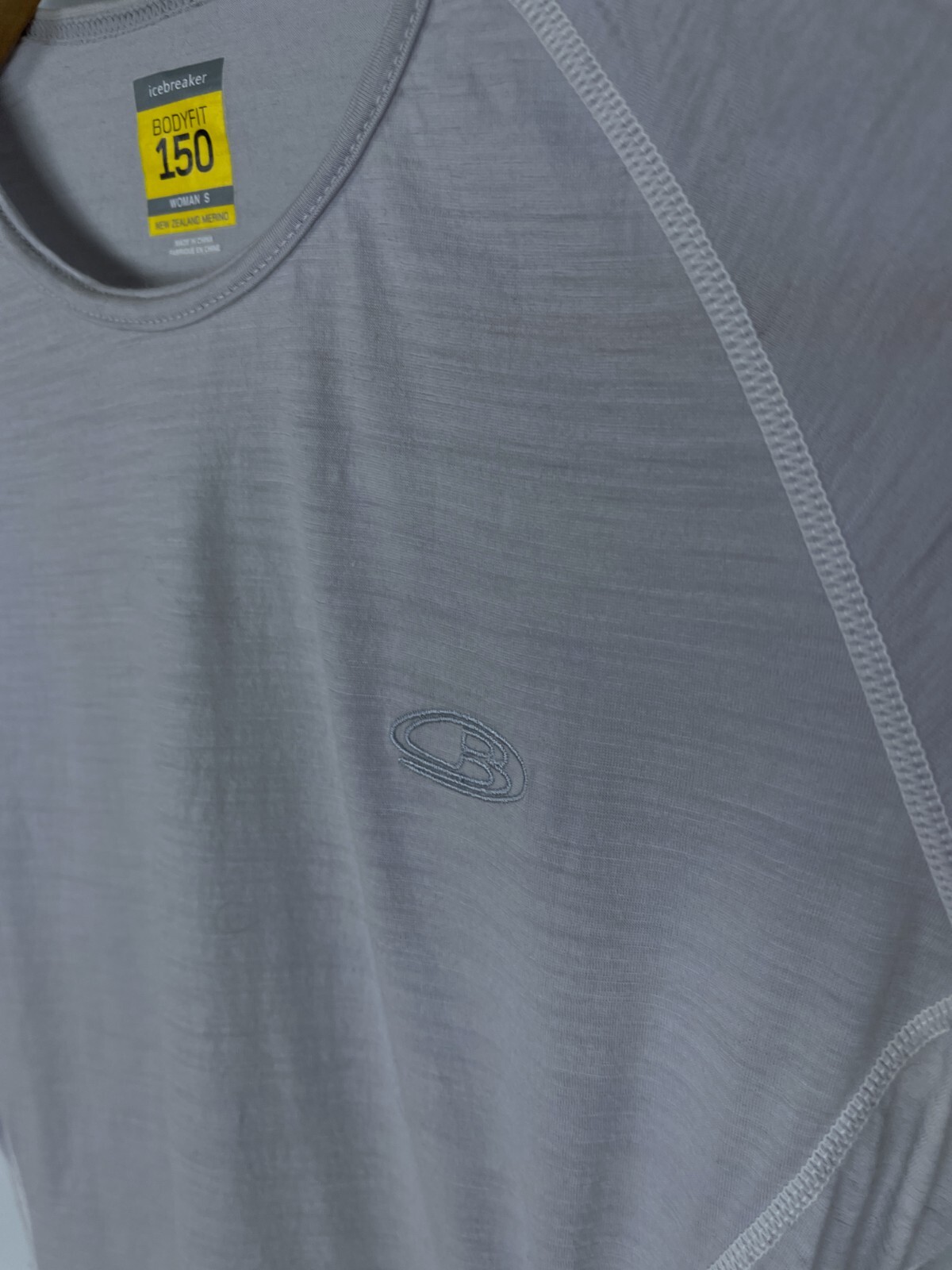 Women’s ICEBREAKER BODYFIT 150 Merino Wool Short Sleeve T Shirt Ivory Size S