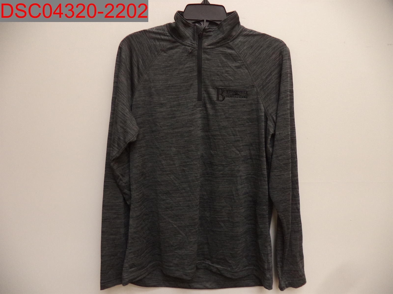 Snag, Charles River Apparel Women’s Black Space Dye Pullover S 641712159060