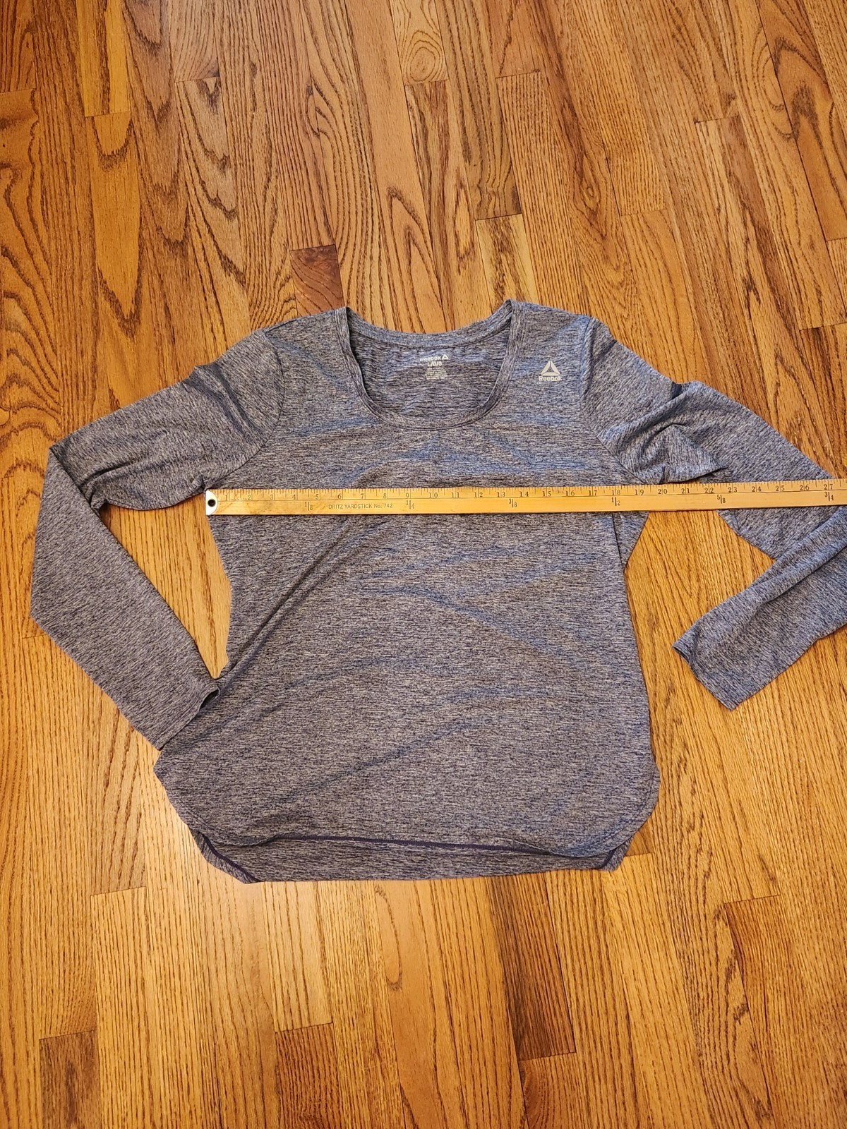 Reebok Women’s Heather Purple Long Sleeve Athletic Shirt Thumbholes Large