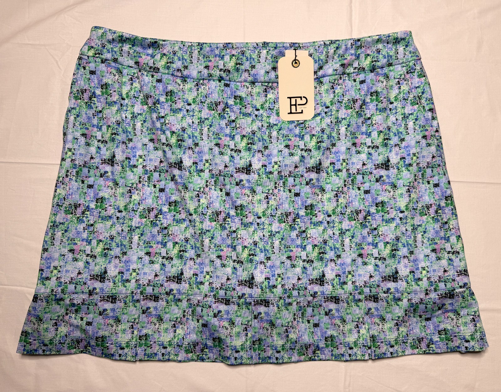 NWT WOMEN’S EP NEW YORK GOLF SKORT/SKIRT – SIZE: X-LARGE – LT BLUE MULTI (M5.6)