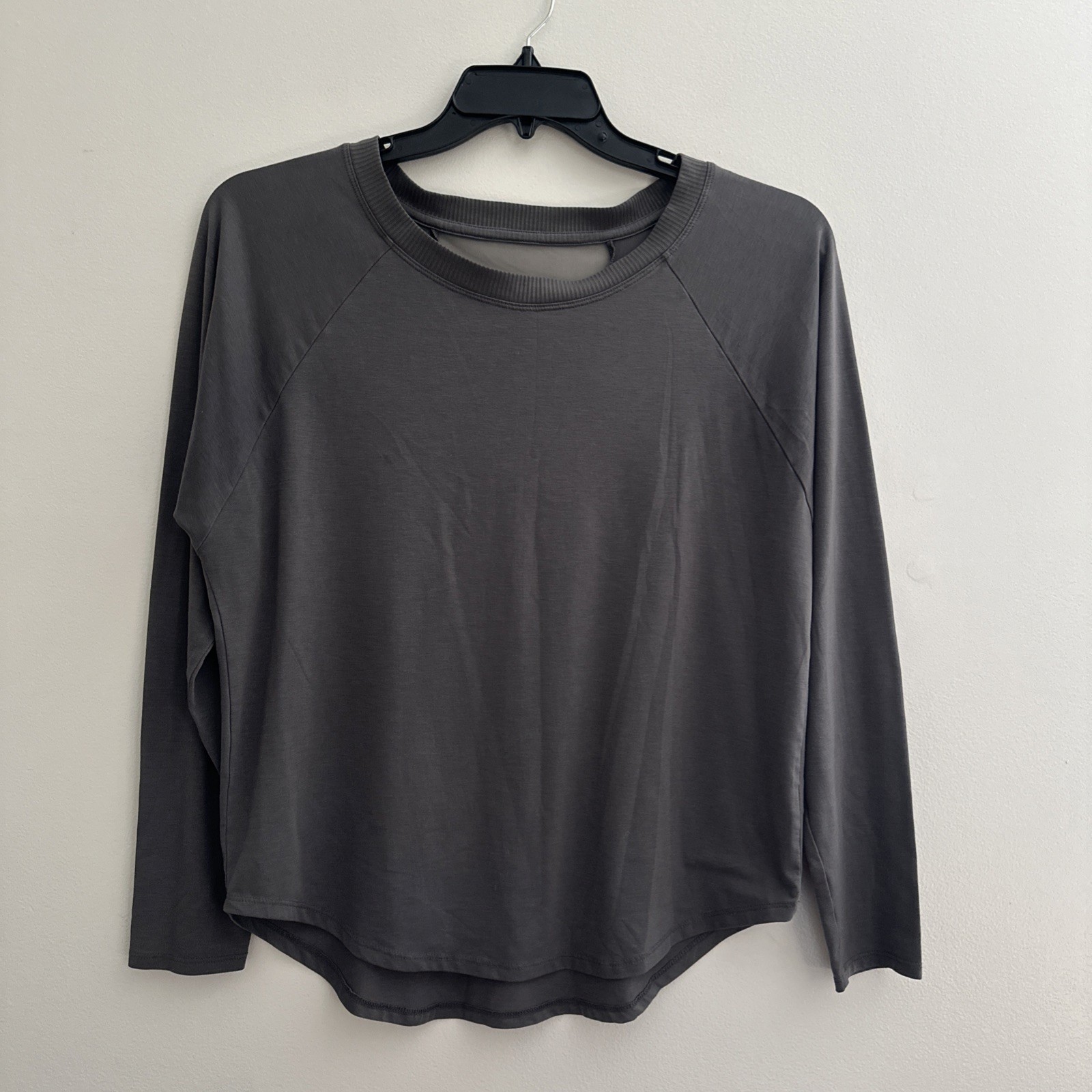 Athleta Top Womens Size M Long Sleeve Shirt Mesh Back RN#54023 Pre-owned