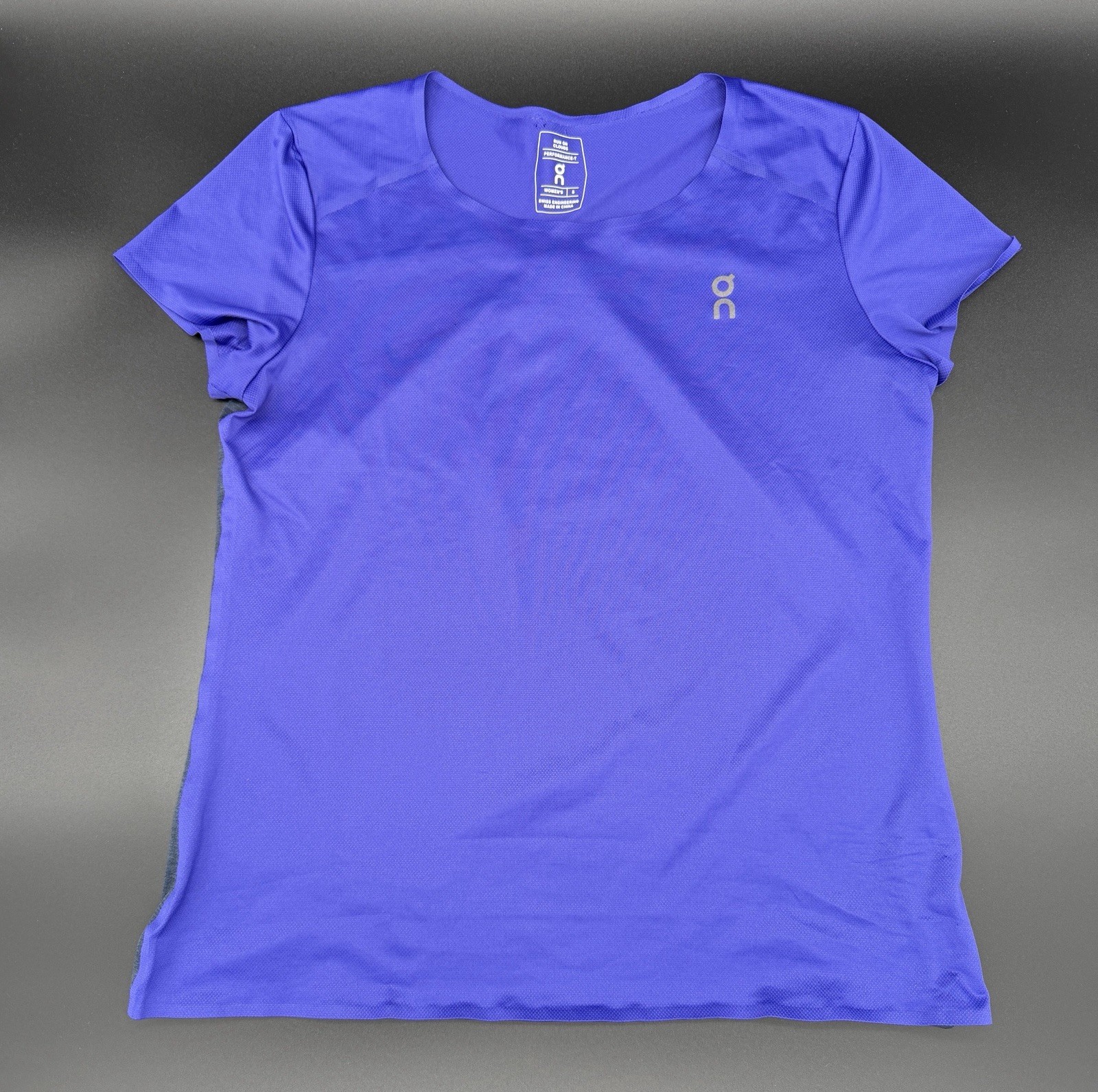 On Performance-T Shirt Running Cloud Performance Women’s Size Small Purple Light