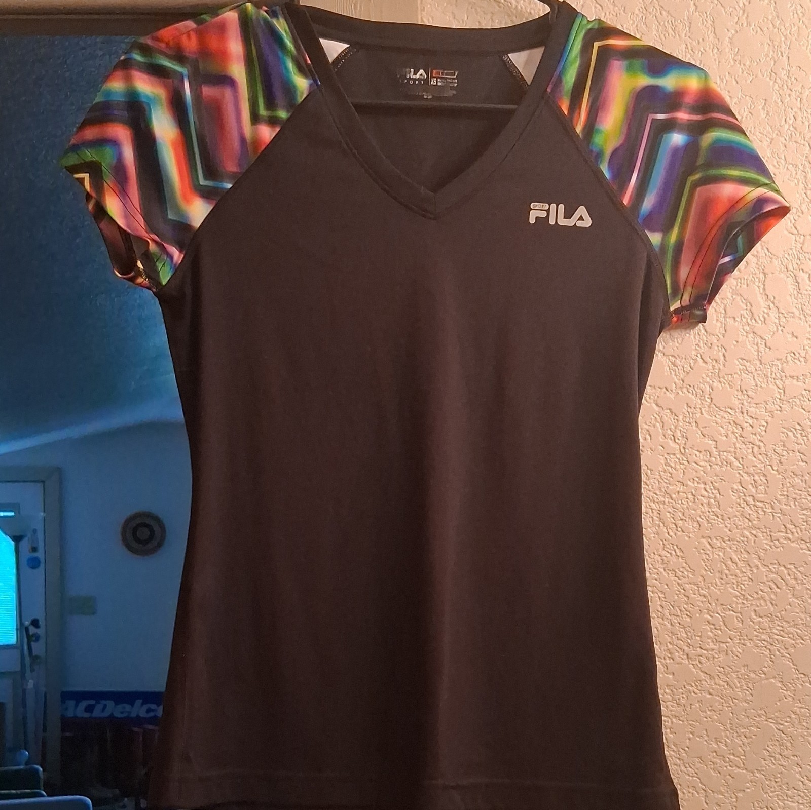 FILA Stretch Women’s V-Neck Short Sleeve Athletic Fit Tee Black Geometric S