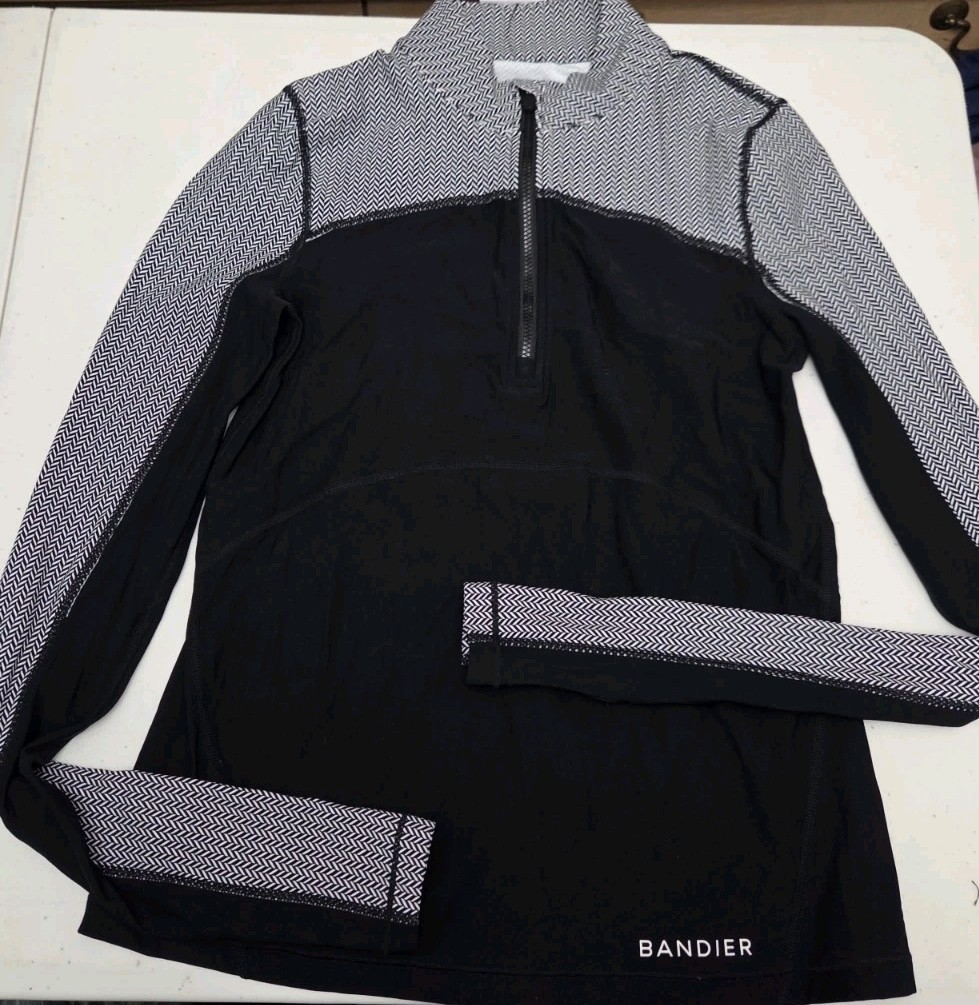 NWT Bandier Pro Colorblock Quarter Zip Top Black White Herringbone XS