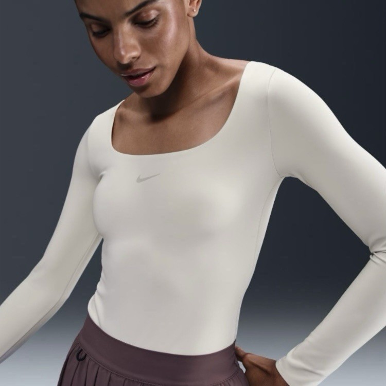 Nike Form Fitted Long-Sleeve Bodysuit New With Tags Size Medium