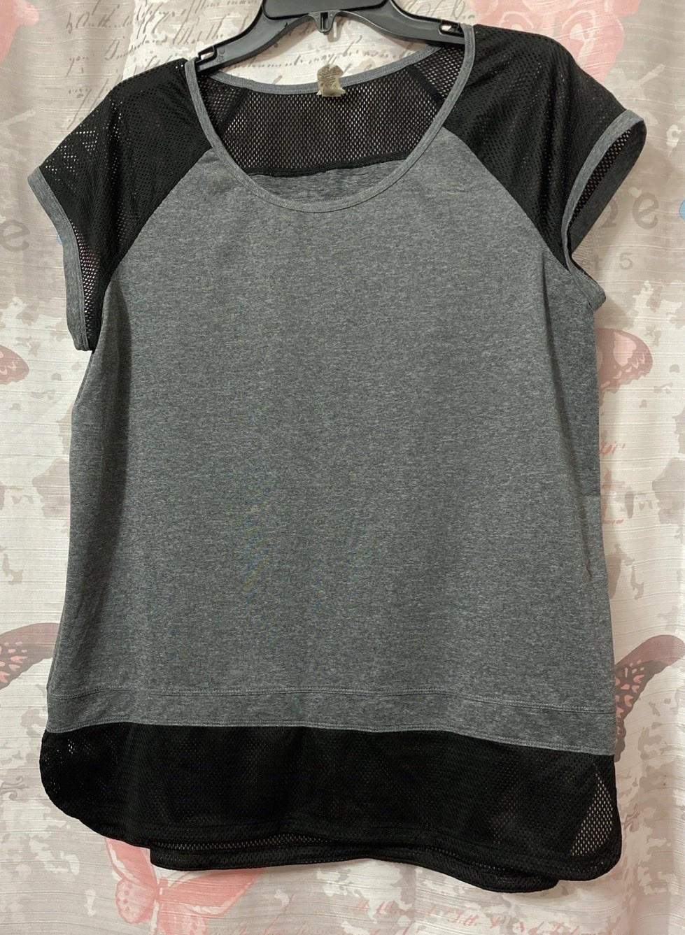 CHAMPION Athletic Top Women’s Sz L Mesh Sleeve & Hem Crew Neck Short Sleeve Gray