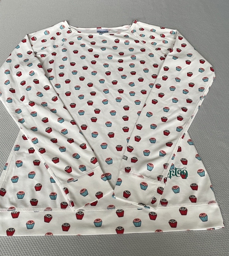Burton Dryride Lightweight Base Layer Cupcake Print Pullover Shirt Size Medium