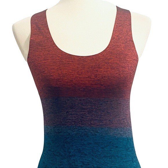 Athleta Red Blue Gradient Tank Racerback Fitted Stretch Womens Sz S NWT