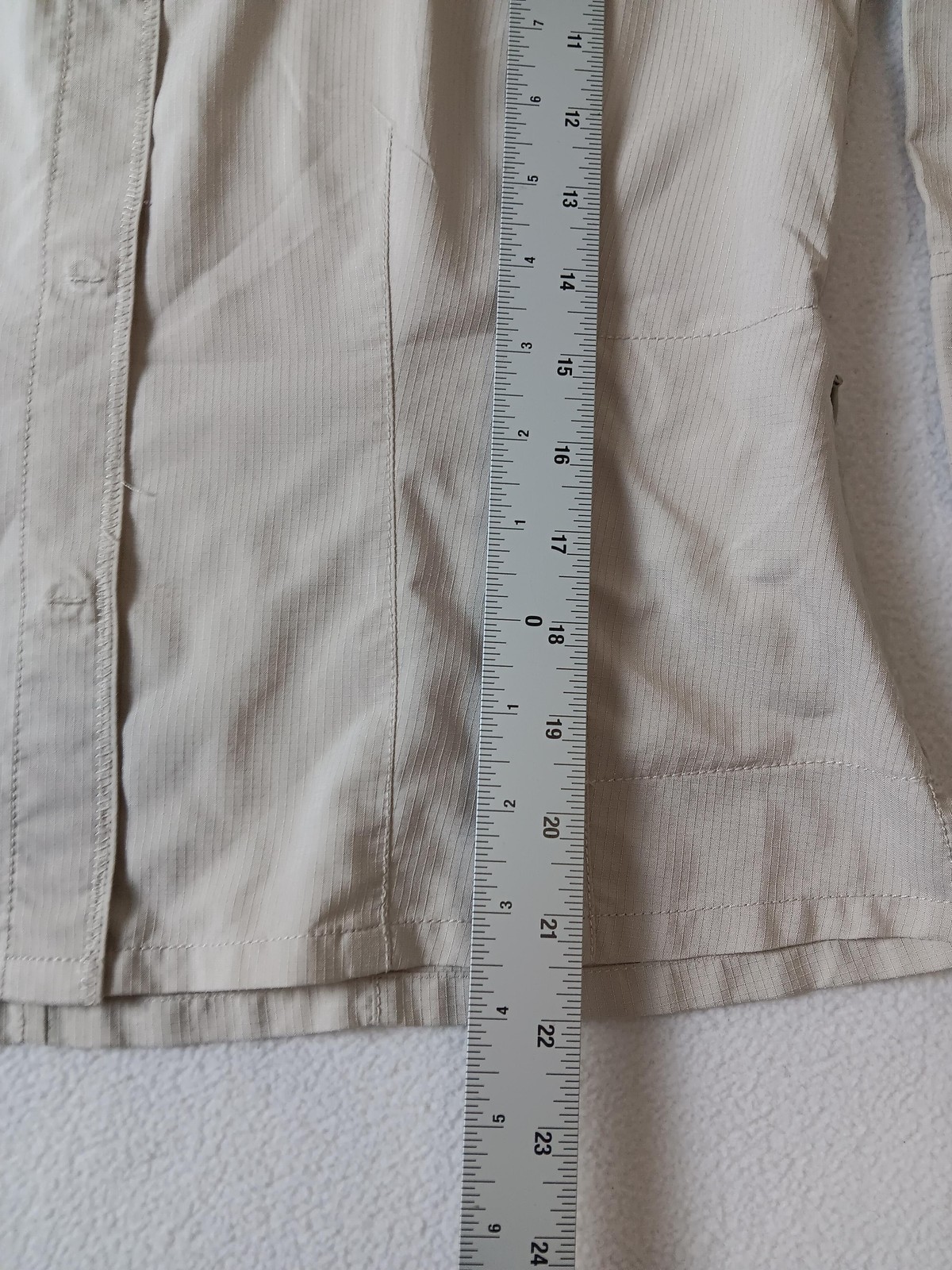 Royal Robbins Beige Shirt Womens Medium Collared 3/4 Sleeve Moisture Wicking