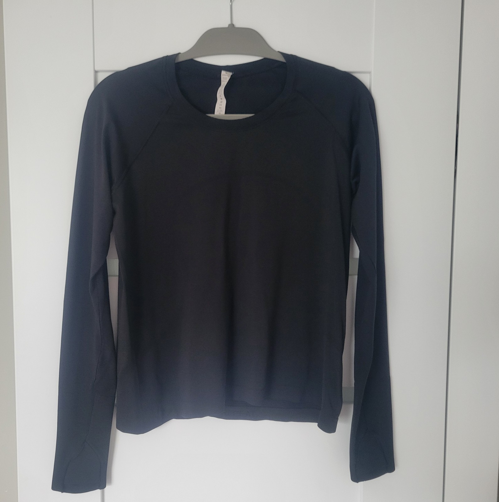 Lululemon Swiftly Tech LongSleeve Crew Shirt Womens BlackMovement Is Medicine 12