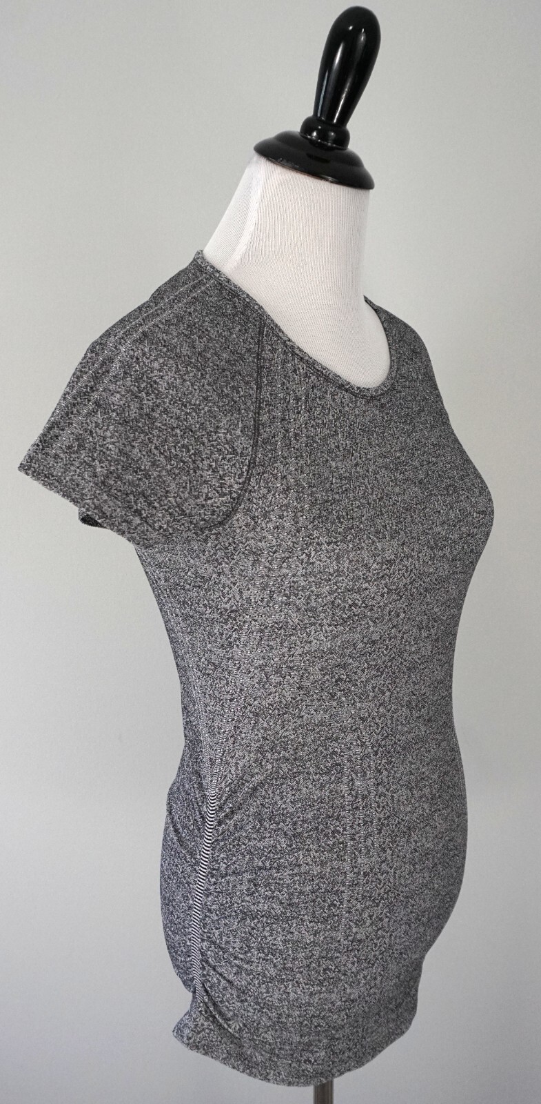 Athleta Gray Stretch Bodycon Athletic Nylon Top Shirt Size Small