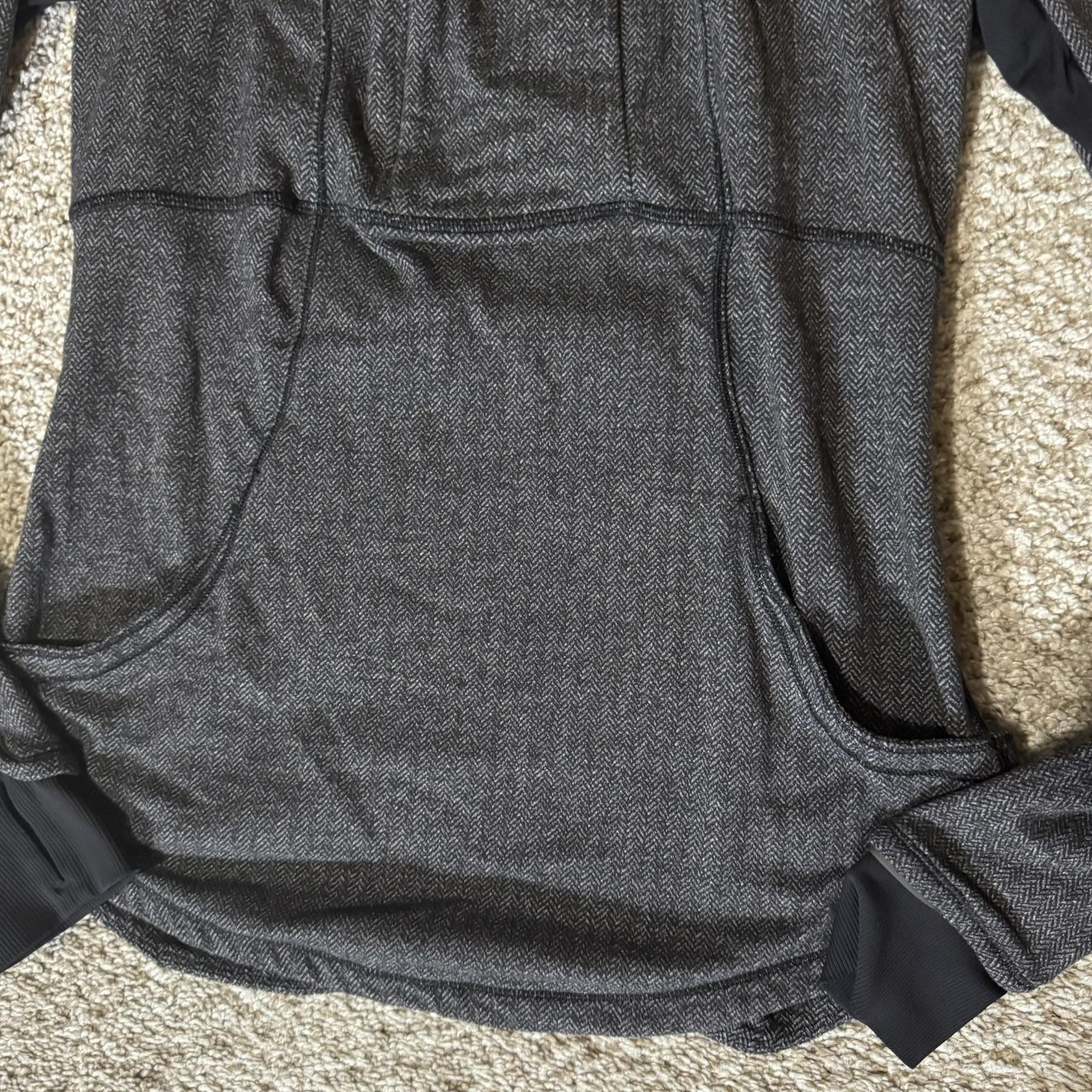 Lululemon Pullover Womens 8 Gray Black Herringbone Funnel Neck Back Zip Pocket
