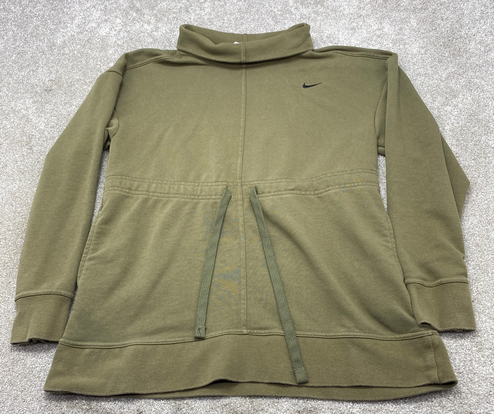 Nike Get Fit Pullover Training Top DD6140-222 Women’s Medium Green Dri-FIT 6854