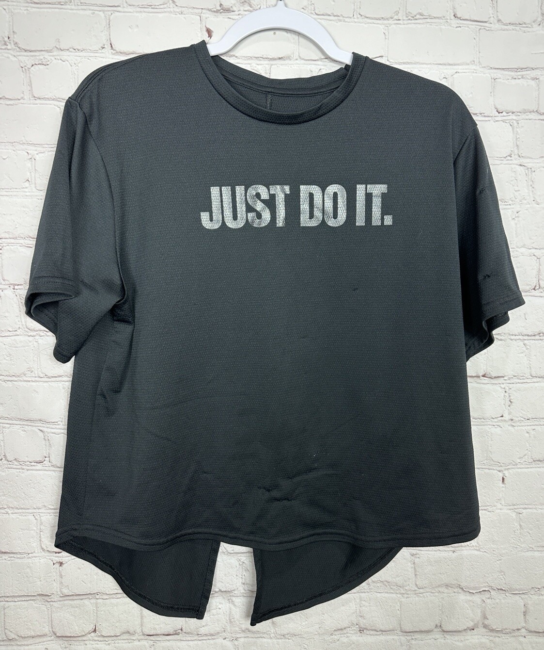 Nike Yoga Women’s Short Sleeve back tie Just Do It black print shirt, sz S