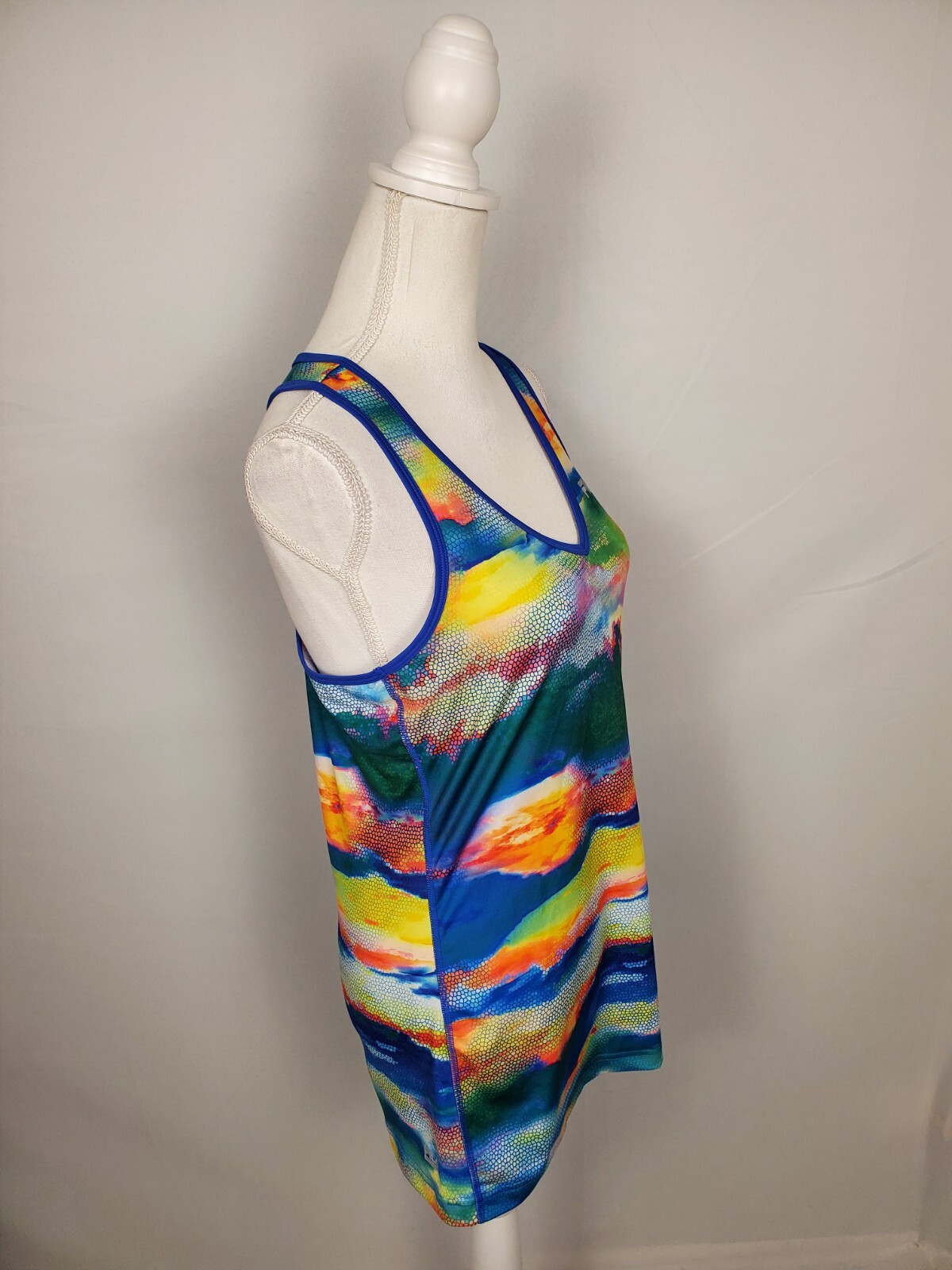 Fila Bright Colorful Patterned Racerback Activewear Tank Top Women’s Small?.