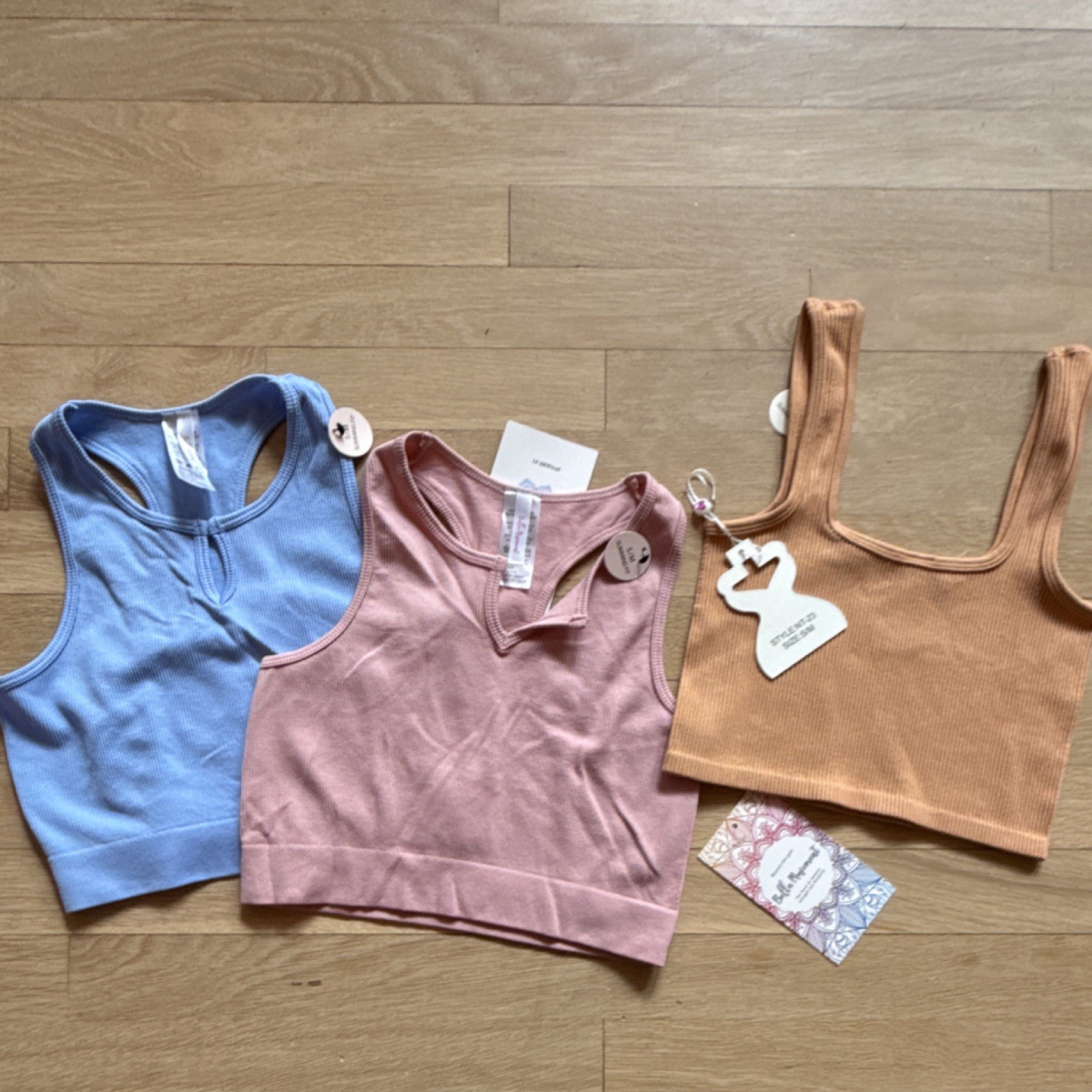 SET of 3. Women’s Cropped Ribbed Knit Tank Tops S/M Stretch Sleeveless