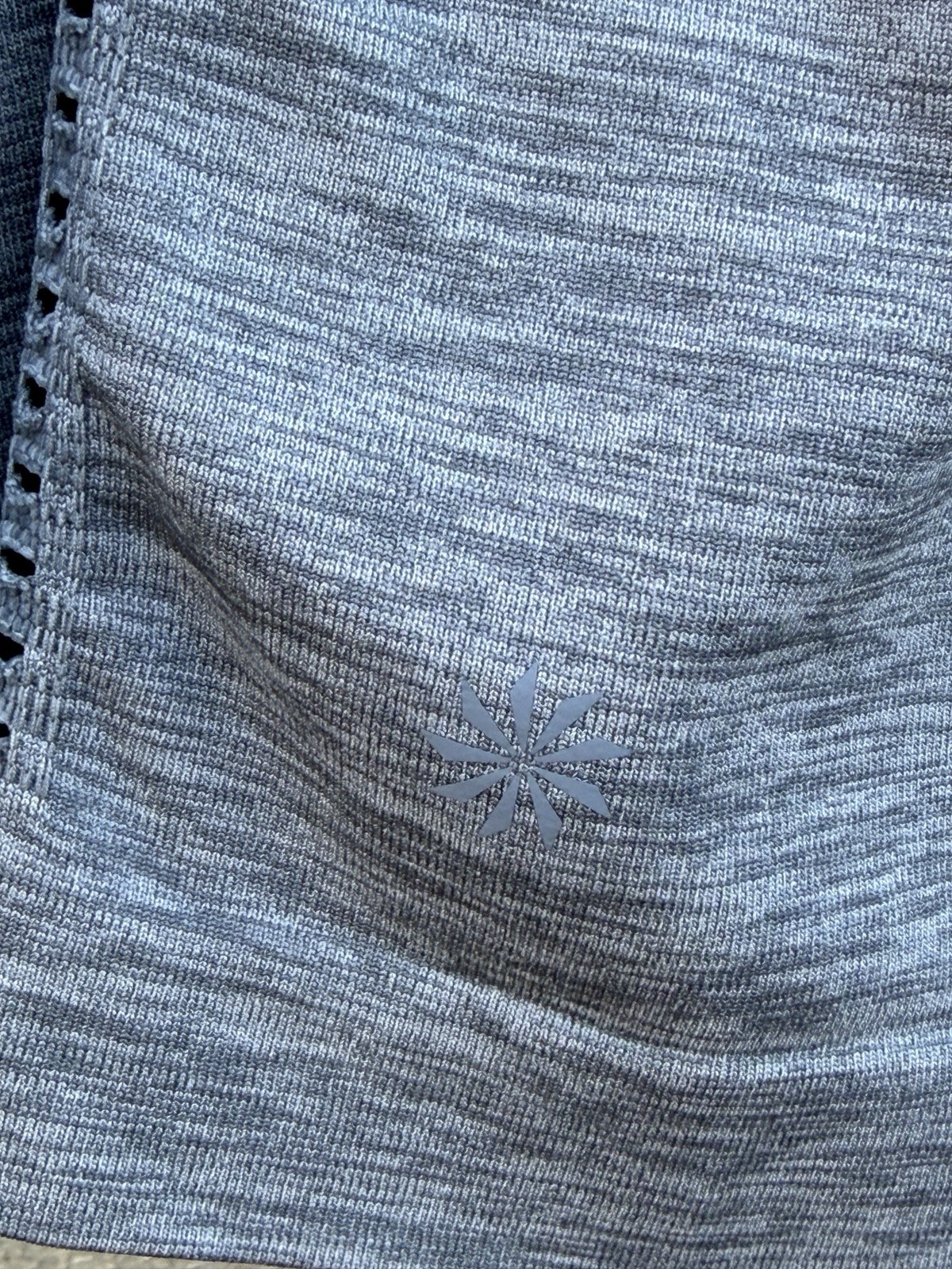 Athleta Long Sleeve Performance Top XS Gray Perforated Athletic Yoga Portugal (