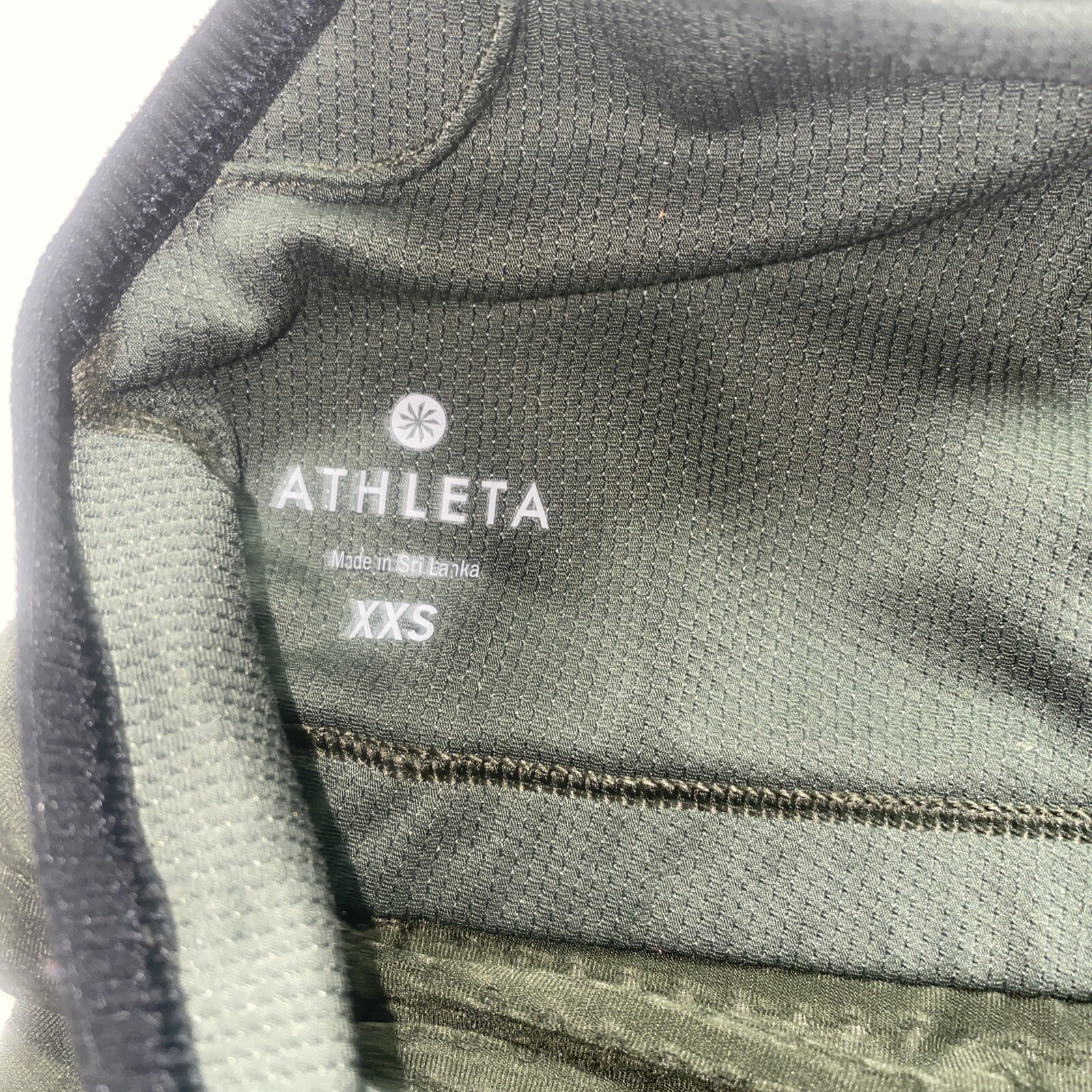 Athleta Olive Green Vented Flow Workout Tank Size XXS Straps Stretch Breatheable