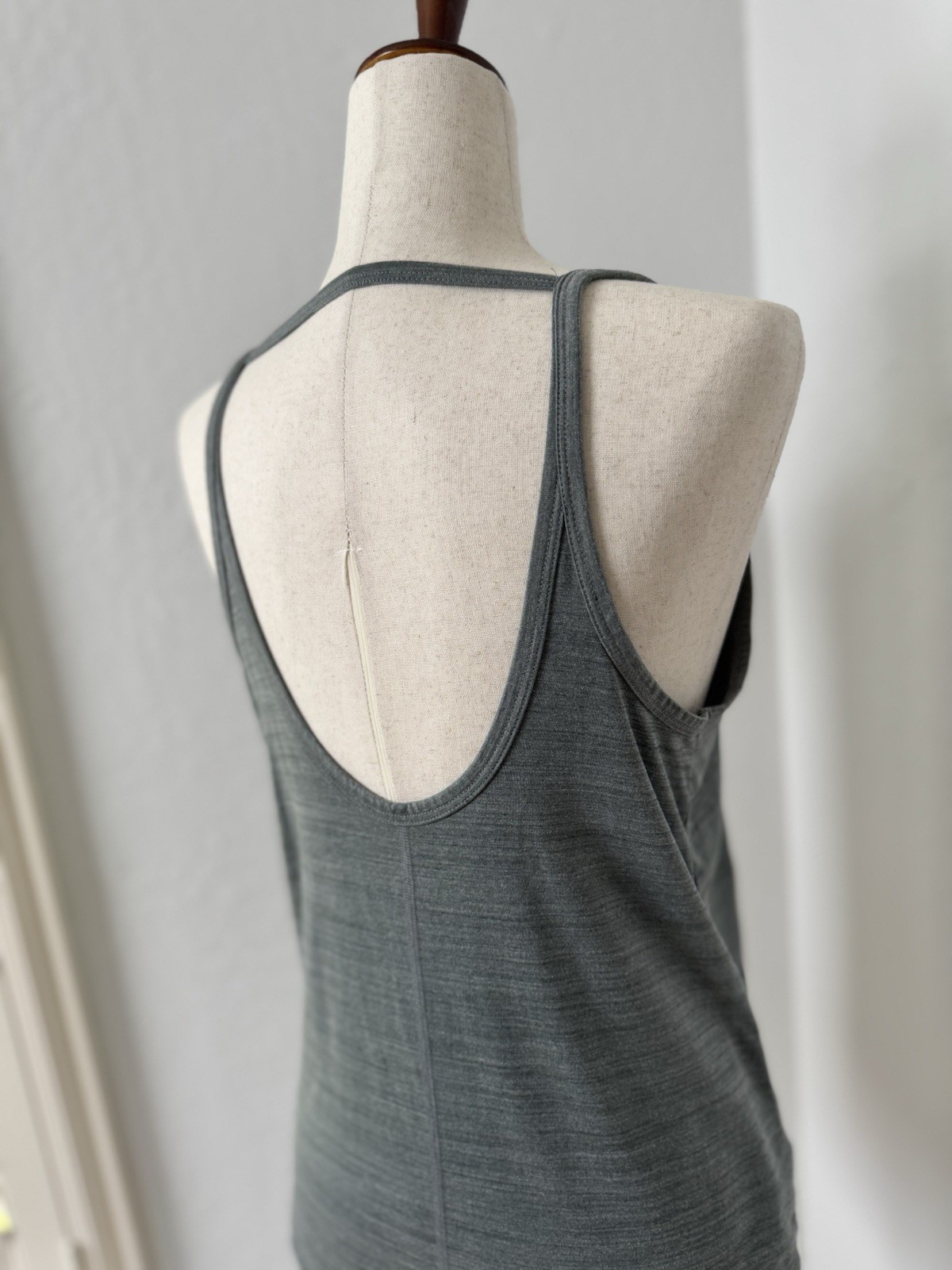 Nike Dri Fit Women’s Small Sleeveless Blue Athletic Tank Top