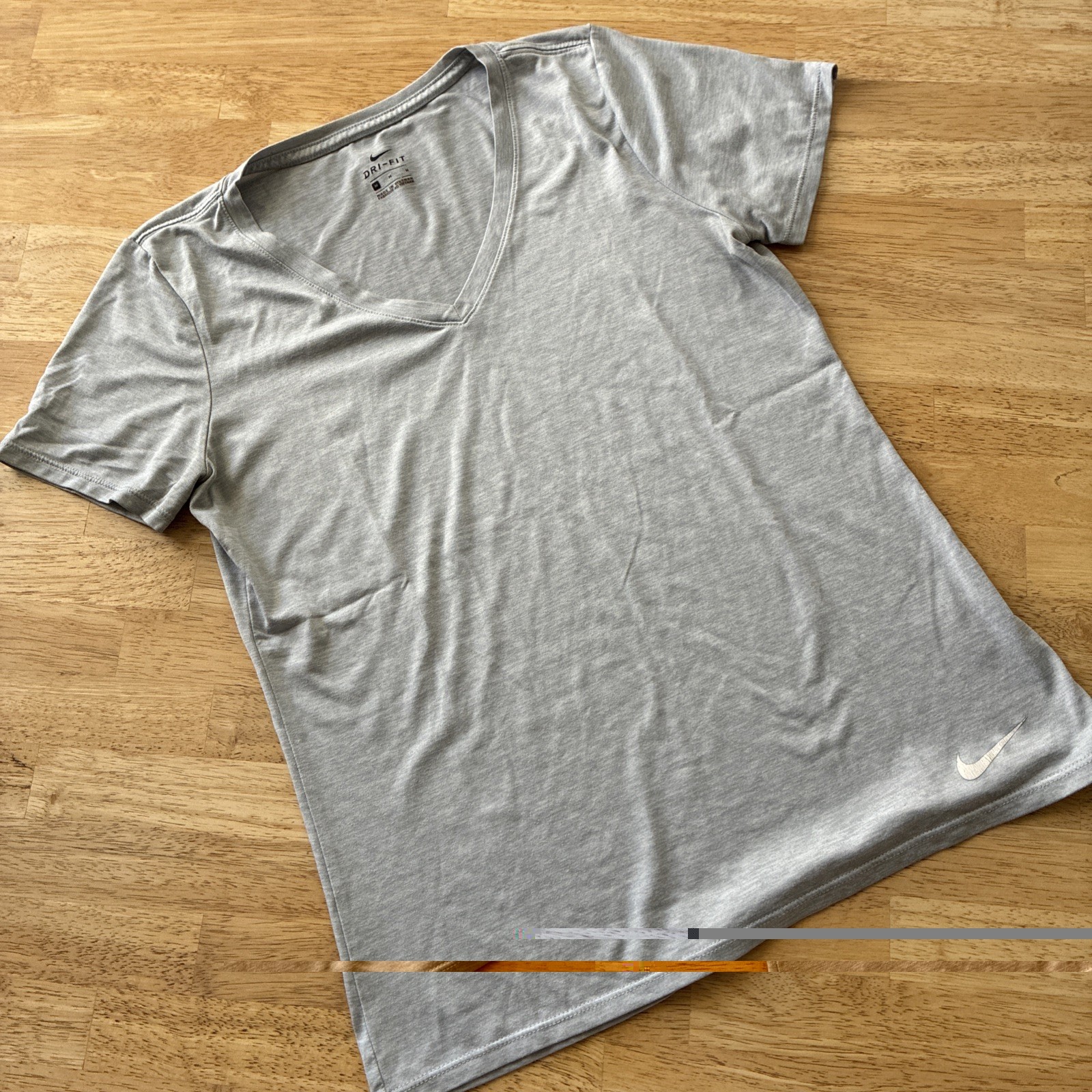 Nike Pro Shirt Womens Medium Gray Dri-Fit Activewear Sports Workout Gym