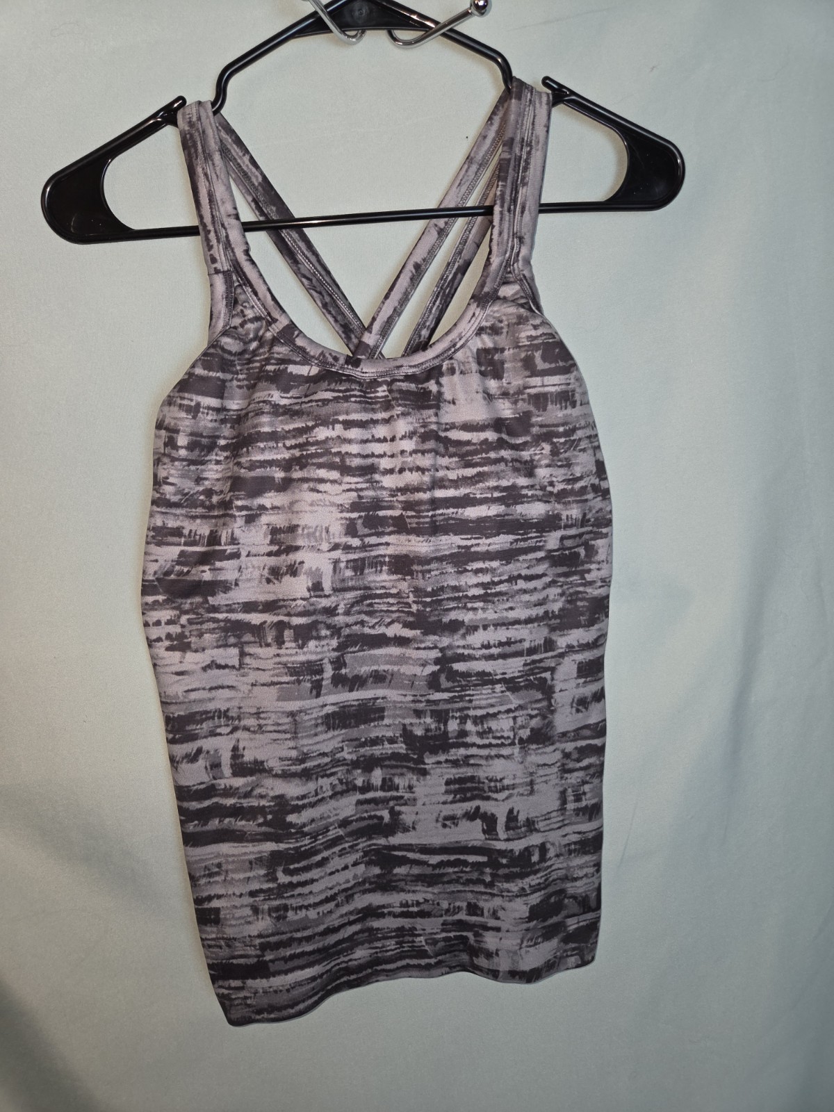Athleta Women’s Sz M Athletic Gray/Black Print Built in Bra Racerback Tank Top