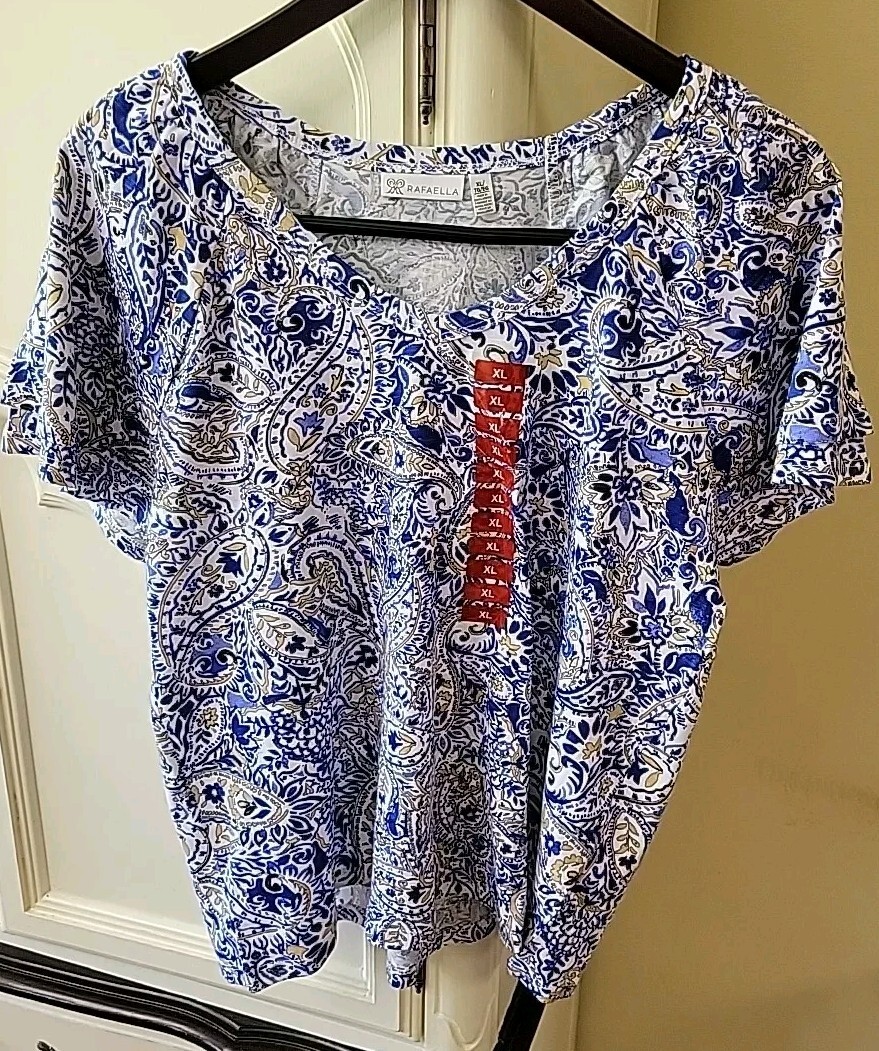 Rafaella Size XL Paisley Women’s Knit V-Neck Ruffled Short Sleeve Fashion Top