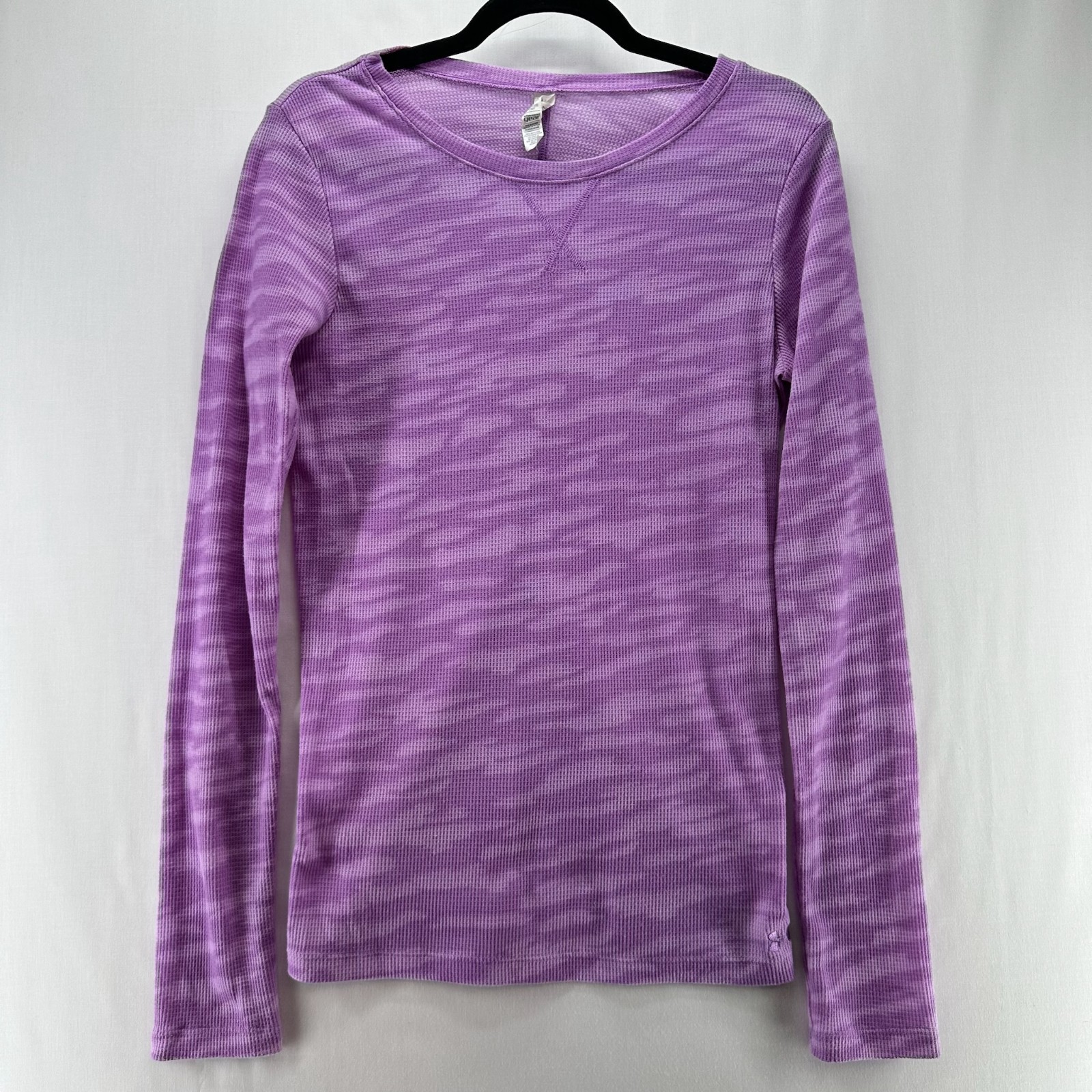 Under Armour Top Womens Sz M All Season Gear Cozy Waffle Performance Camo Purple